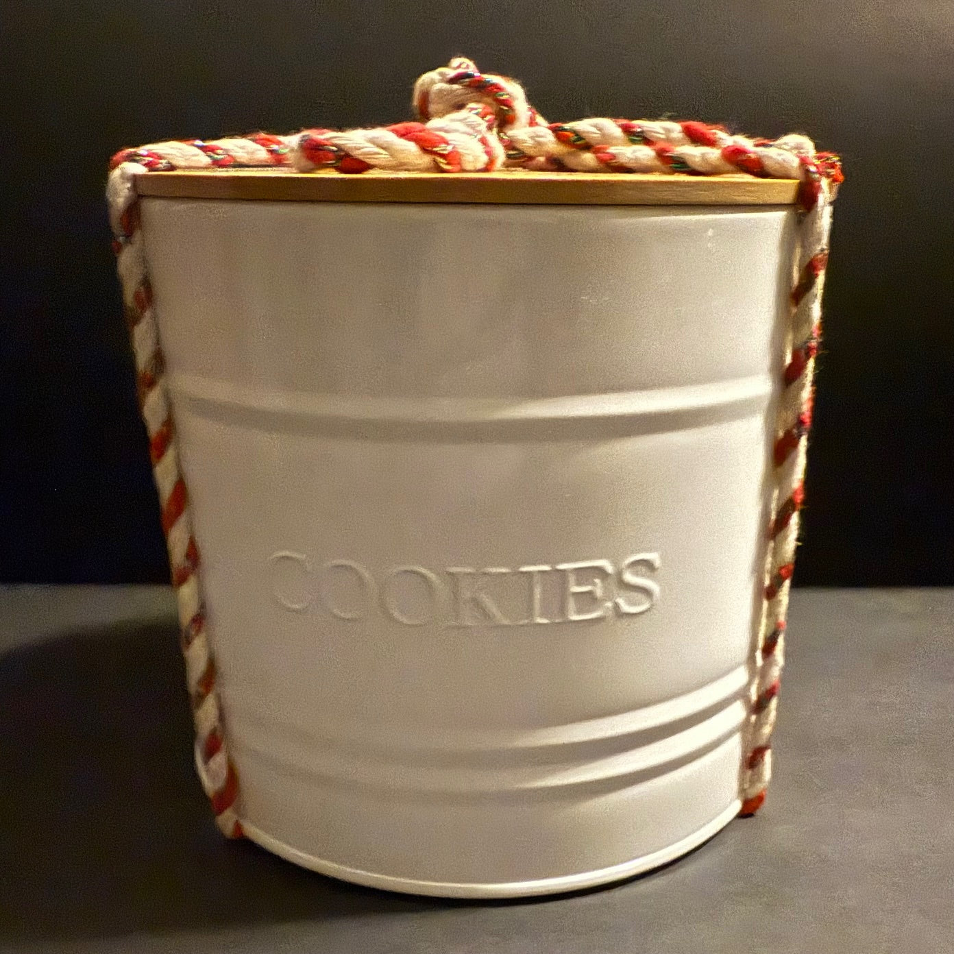 HOLIDAY COOKIE TIN CAN